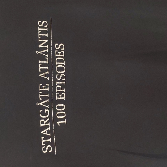 Stargate Atlantis collectible crew shirt - Picture 3 of 7